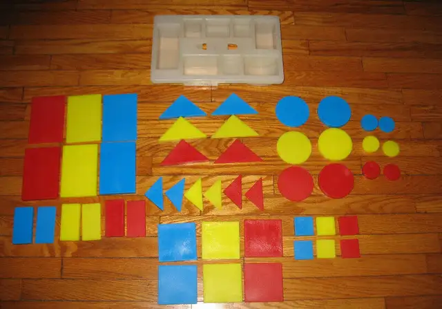Attriubute blocks in a plastic Tote in Children & Young Adult in Norfolk County - Image 3