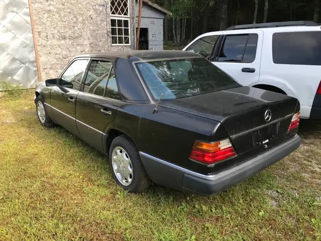 Reduced !!! 1991 Mercedes 300 D in Cars & Trucks in Fredericton - Image 2