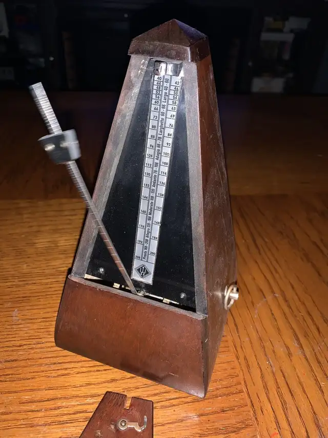 Vintage Wittner Mechanical Wood Metronome  in Toys & Games in Oshawa / Durham Region - Image 3