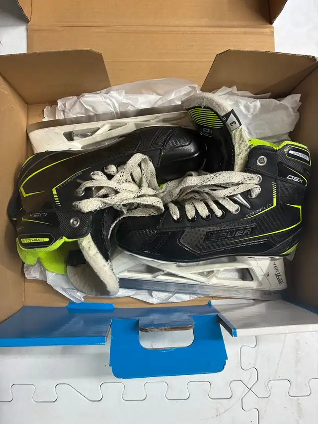 Bauer Goalie Skates in Hockey in St. Catharines - Image 2