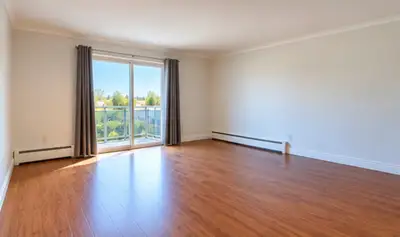 $1,900/month + Hydro | Available November 1, 2026 87 St. George Street, Unit 306, Brantford Well-mai...