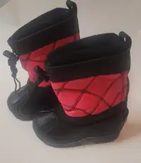 New Toddler Winter Boots - size 5