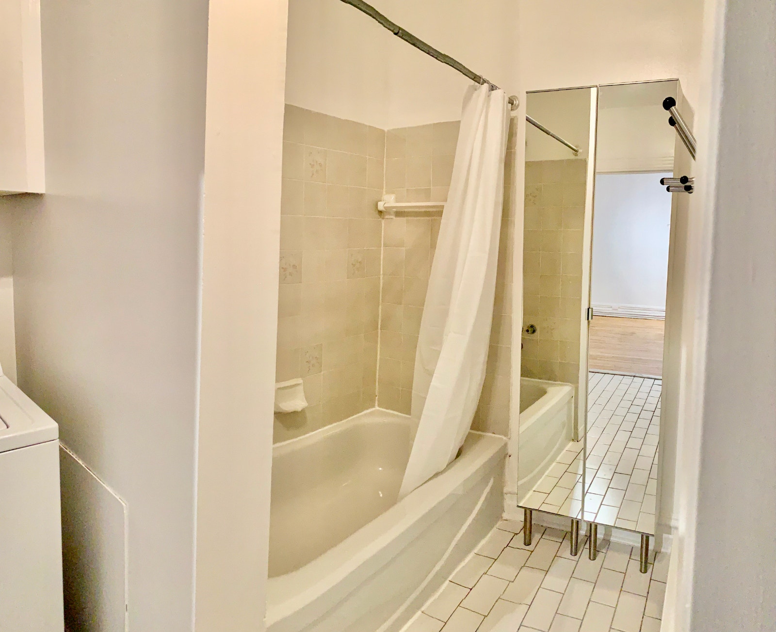 4 1/2 appartement rénové et lumineux dans HOMA — photo 3