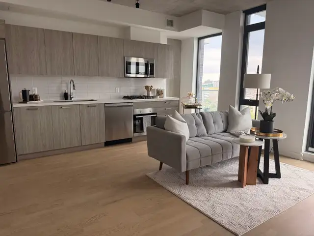 2-Bedroom Condo (Unfurnished) - Downtown  -  Utilities Included