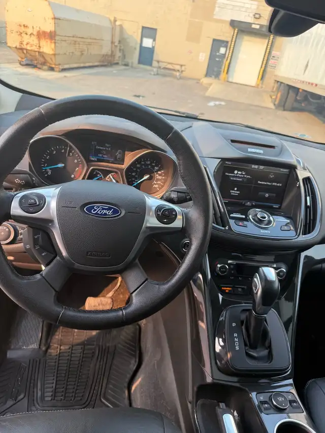 2015 Ford Ecape Titanium 521699761995786249