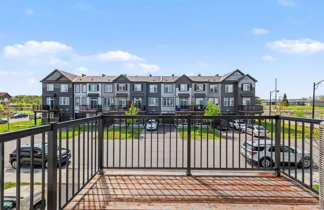 Room for rent in Barrhaven Quinns Pointe (Female) in Room Rentals & Roommates in Ottawa - Image 7