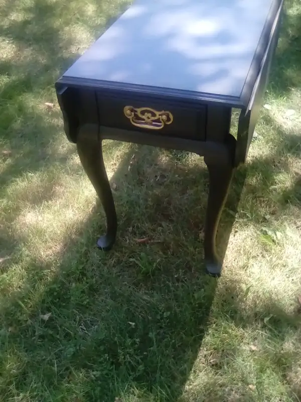 Tea table in Dining Tables & Sets in Sarnia - Image 4