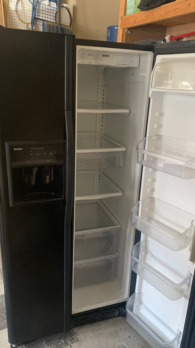 Kenmore fridge double doors in Refrigerators in Kitchener / Waterloo