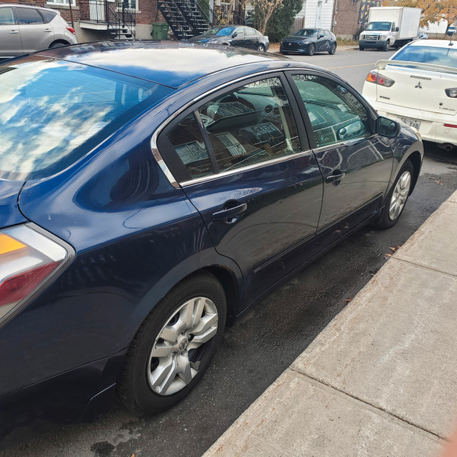 Nissan Altima 2010 dans Autos et camions  à Ville de Montréal - Image 2