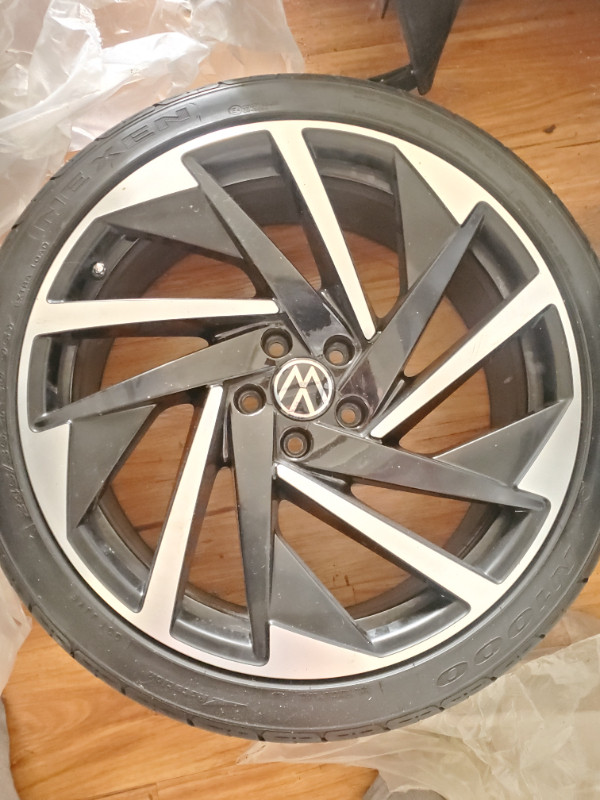 OEM Volkswagen Rims and tires. 245x35x20 5x112 in Tires & Rims in Hamilton