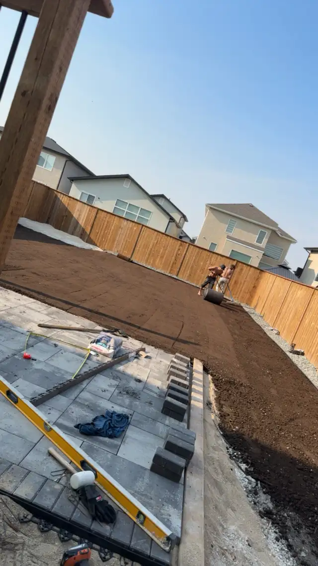 landscaping 479098277159260162