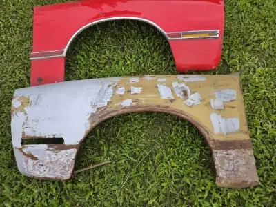 These are set/left/right Mustang ii front fenders in used condition, perfect for restoration project...