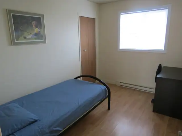 Maison à louer 6 1/2 (3 chambres) disponible premier février in Long Term Rentals in Saguenay - Image 8