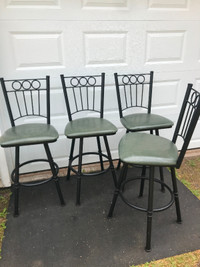4 Trica kitchen/Bar Chairs