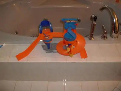 HOT WHEELS CAR WASH STATION, View more