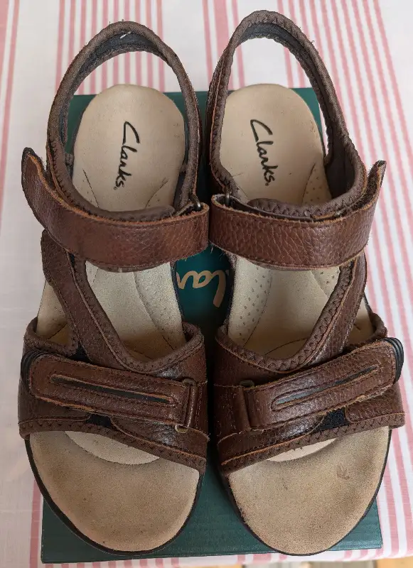 Clarks Women's Sandals Size 10M in Women's - Shoes in Kitchener / Waterloo - Image 2