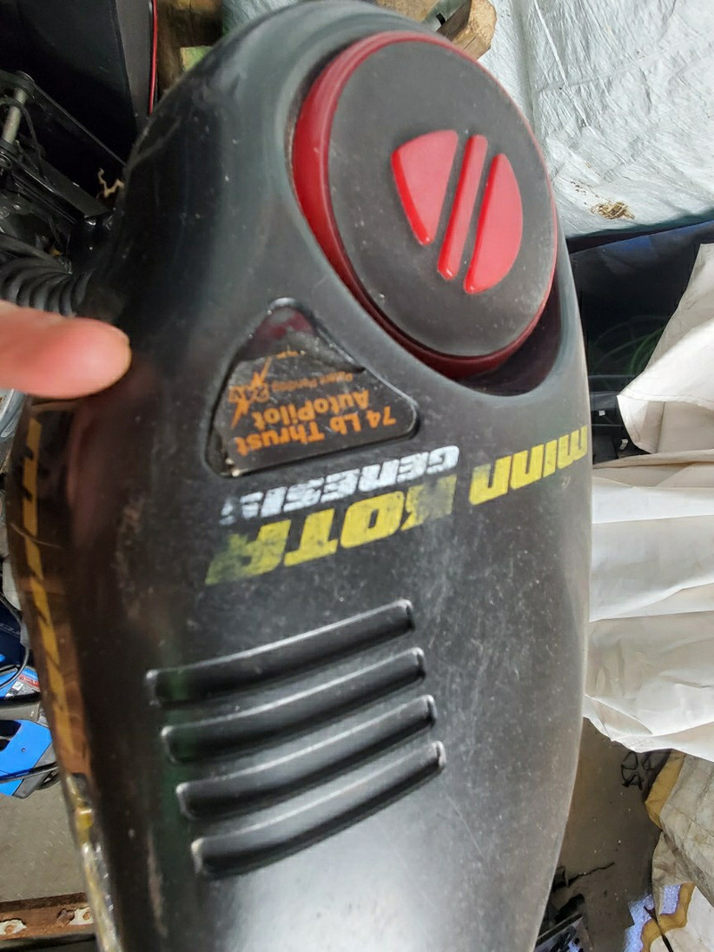 TROLLING MOTOR LARGE MINN KOTA GENESIS Powerboats & Motorboats