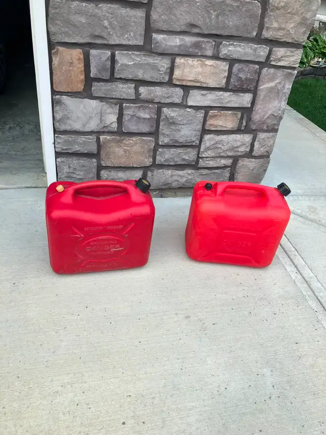 Gas container