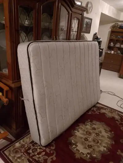 Sealy Posterpedic Full Mattress and Boxspring, View more