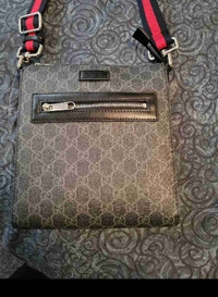 Gucci bag 1.1 mens only $250 