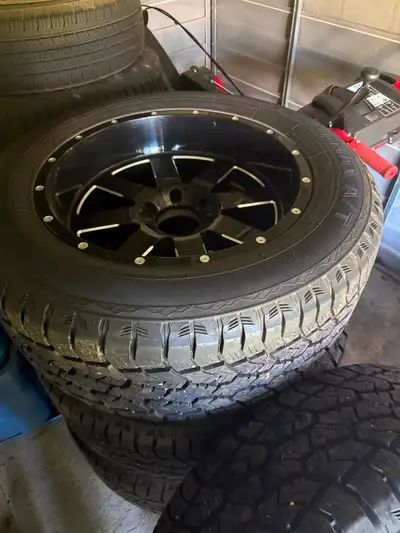 MotoMetal rims with Sailun Terramax A/t Tires. 6x139.7 bolt pattern, had on a Silverado 1500 Rims ar...