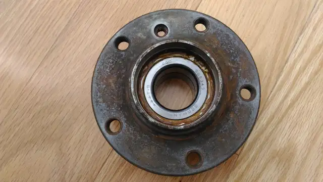 BMW Front Wheel Hub/Bearing Assembly E36 E46 Z3 Z4 31226757024 in Transmission & Drivetrain in Markham / York Region - Image 4