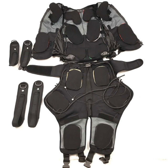 2 Suit Electric Muscle Stimulation Slimming in Exercise Equipment in City of Toronto - Image 3