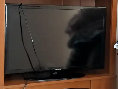 Samsung TV  32 Inch 1080p, View more