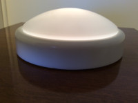 TAP LIGHT/PUSH LIGHT-Battery Operated Desk or Wall Mounted-Great