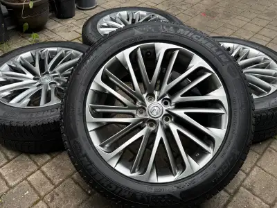 Rims are in really good condition. No curb rash, no damage. They are like new. The tires are Micheli...