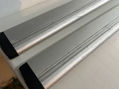 Sturdy pair of 53” aero blades (previous version of Evo wing bars) There are visible scratches as se...