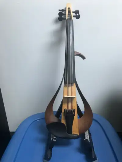 VIOLON ÉLECTRIQUE YAMAHA YEV105NT, View more