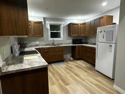 This beautiful fully renovated apartment is availavle now! This unit has an amazing view of the m\ah...
