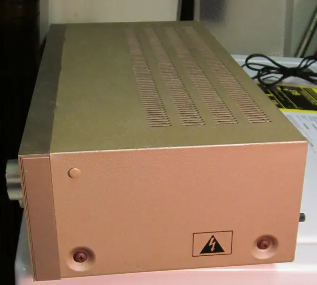 Vintage Marantz SR 220 stereo receiver amplifier in Arts & Collectibles in Guelph - Image 6