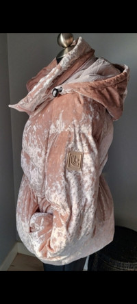 Brand new never worn ladies pink LOLE coat,, size Large