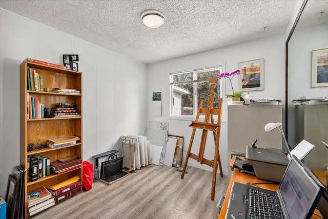 NEW PRICE! Updated West Kelowna Mobile Home with Rare Garage in Houses for Sale in Kelowna - Image 10