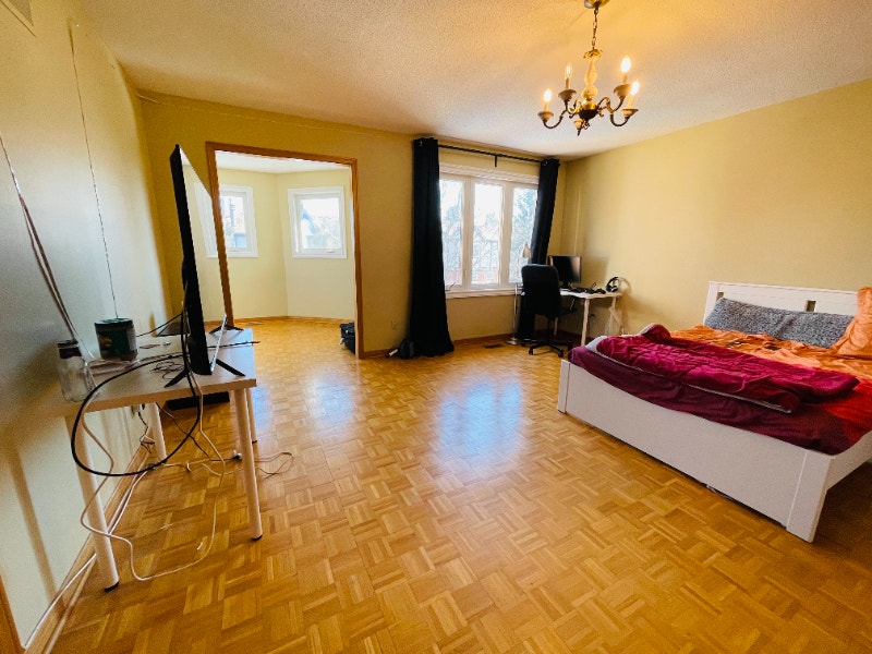 Master bedroom for rent Room Rentals & Roommates Mississauga / Peel