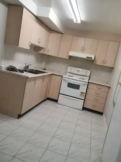 looking for someone to share a room in brampton, springdale area.