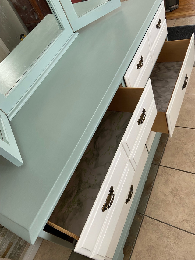 For sale used 7 drawer dresser  dans Commodes et armoires  à Truro - Image 4