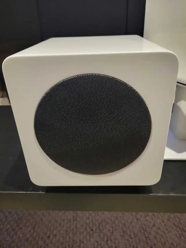 4" Kanto Speakers with 6" Subwoofer (YU3 & SUB6) in Speakers in St. Albert - Image 6