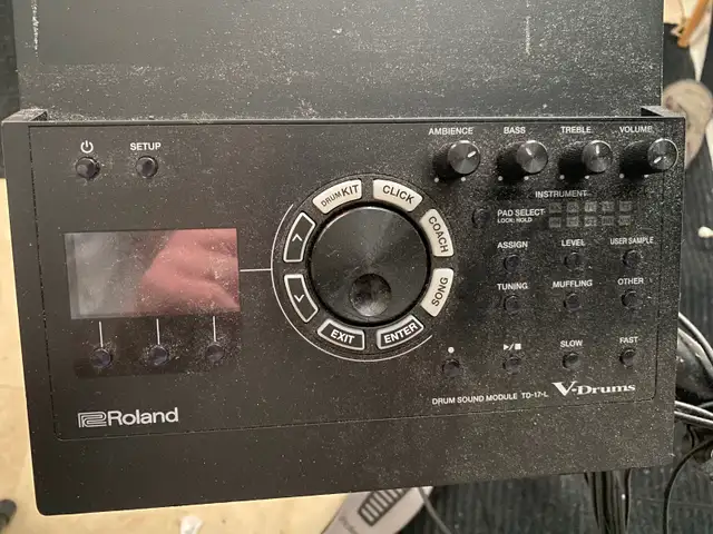Used 2018 Roland TD-17 Electronic Drums-Cash Onl in Drums & Percussion in Sudbury - Image 5