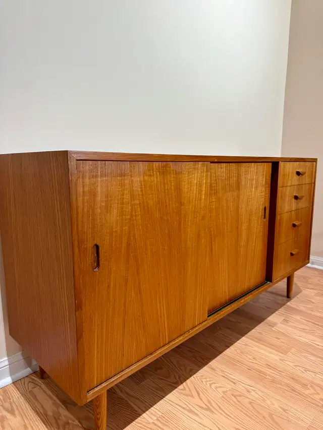 Mid Century Teak Sideboard  in Hutches & Display Cabinets in Markham / York Region - Image 3