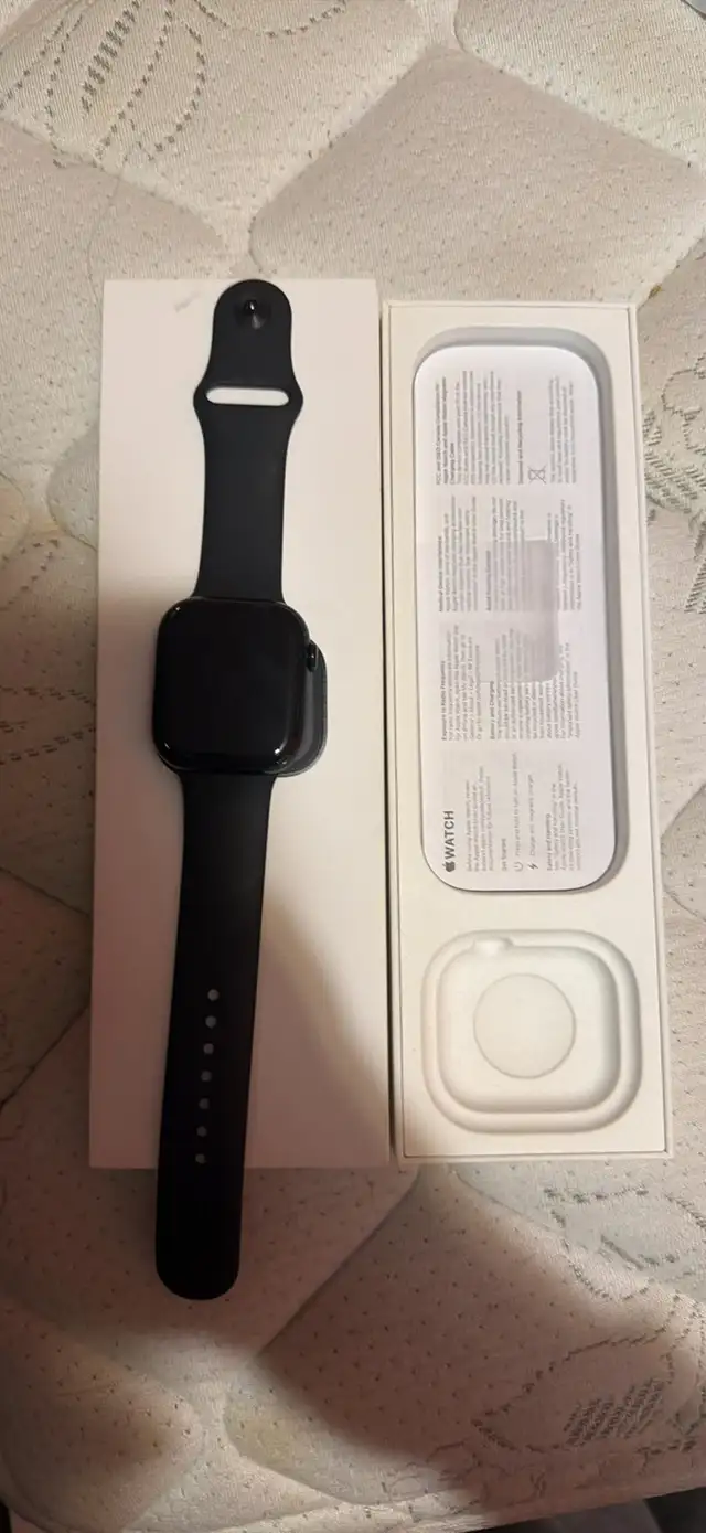 Apple Watch Series 10 46MM in General Electronics in Ottawa - Image 2