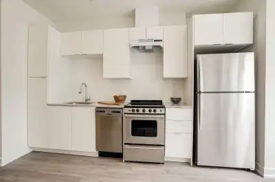 1 bed 1 bath apartment Available Immediately! 1 month Free Rent!