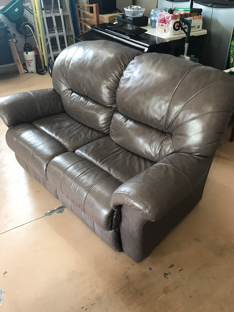 Living room sofa set in Couches & Futons in Kitchener / Waterloo - Image 3