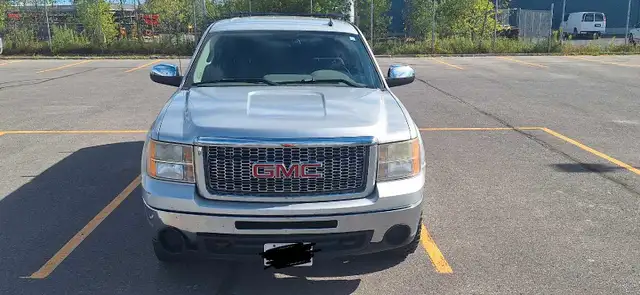 2010 GMC sierra crew cab 4x4 in Cars & Trucks in Trenton - Image 2