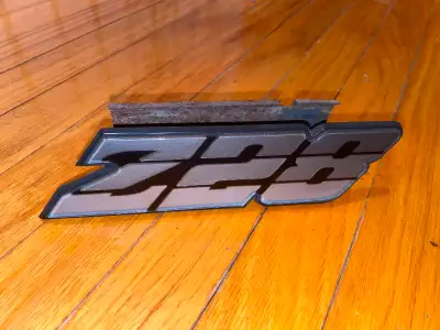 Original GM 1980-1981 Camaro Z28 Silver Tri-Color Grill Emblem, with mounting bracket and hardware,...