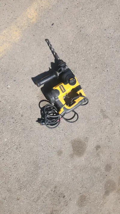 dewalt hammer drill 115 volt sds plus can drill up to 1" 155$, View more
