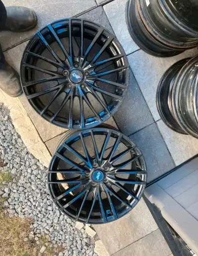 Selling my Dai Cosmos 17inch rims 5x100 56.1 CB. Some curb rash. One rim is cracked can be repaired....