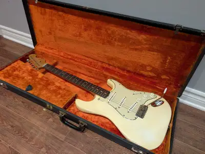 Fender Stratocaster 1963 Pre-CBS refin, View more